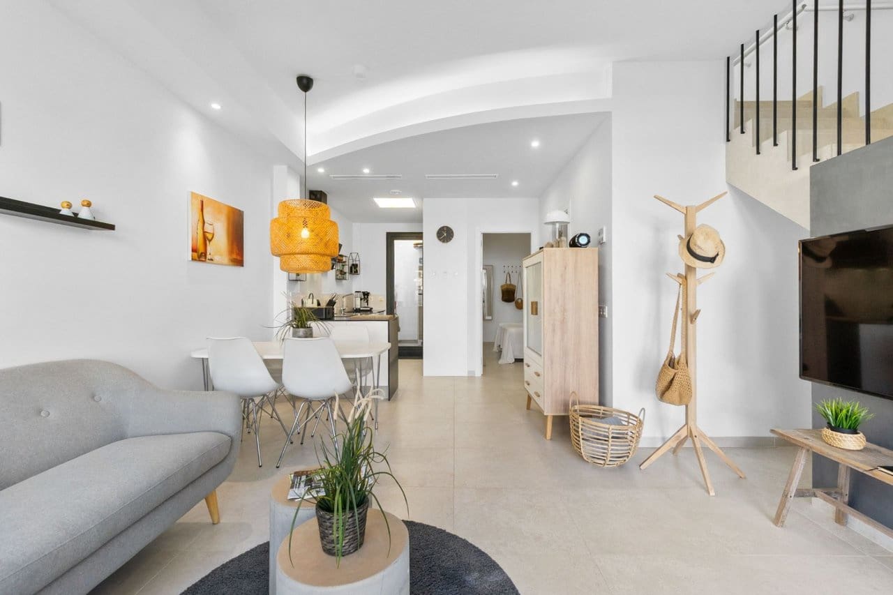 3 sypialnia Dom na sprzedaż w Villamartin z basenem garażem - 325 000 € (Ref: 9356652)