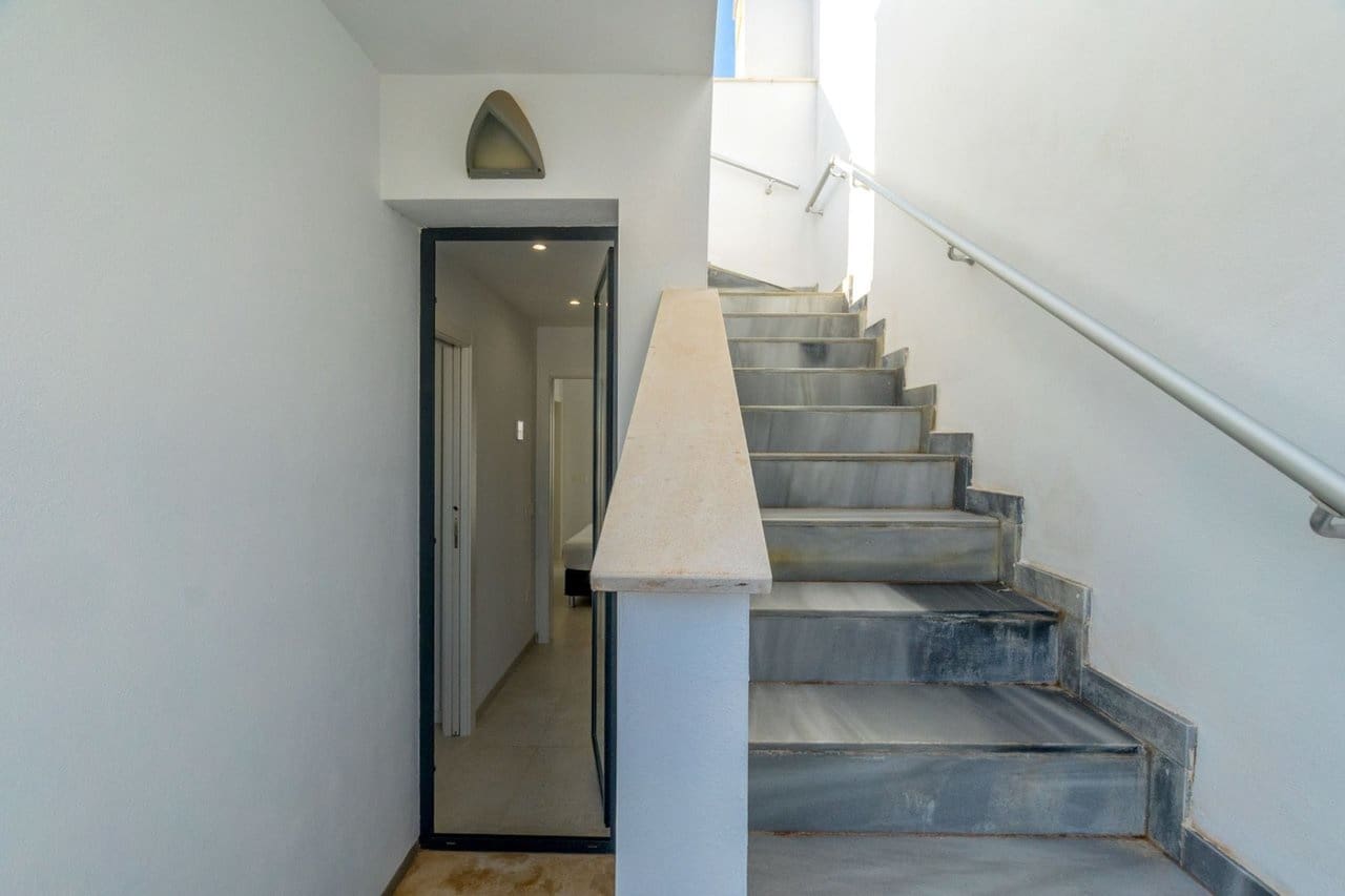 3 sypialnia Dom na sprzedaż w Villamartin z basenem garażem - 325 000 € (Ref: 9356652)