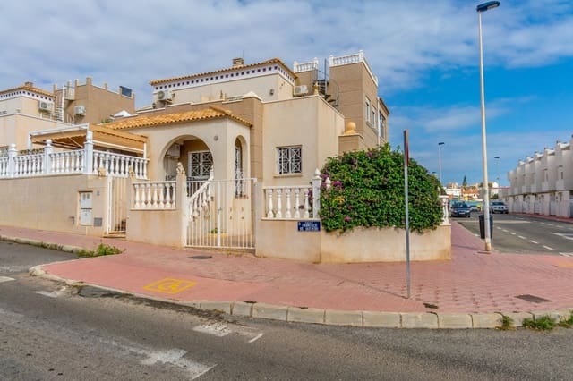 4 bedroom Townhouse for sale in Aguas Nuevas, Torrevieja with pool garage - € 259,000 (Ref: 9356655)