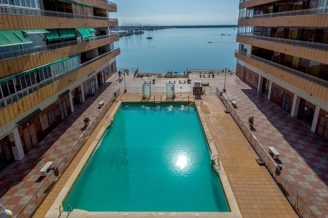 3 camera da letto Appartamento in vendita in Torrevieja con piscina - 359.000 € (Rif: 9356656)