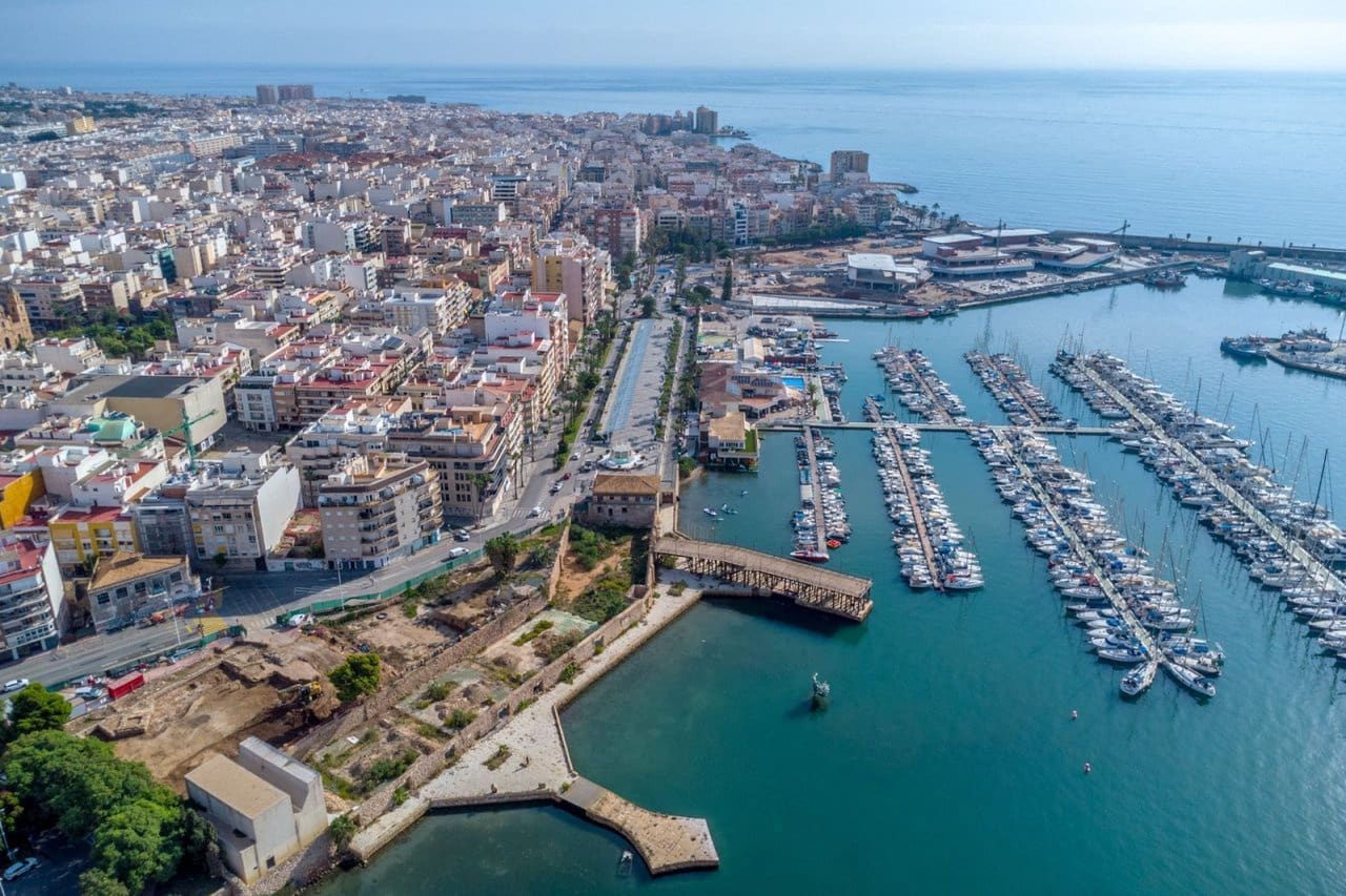 3 camera da letto Appartamento in vendita in Torrevieja con piscina - 359.000 € (Rif: 9356656)