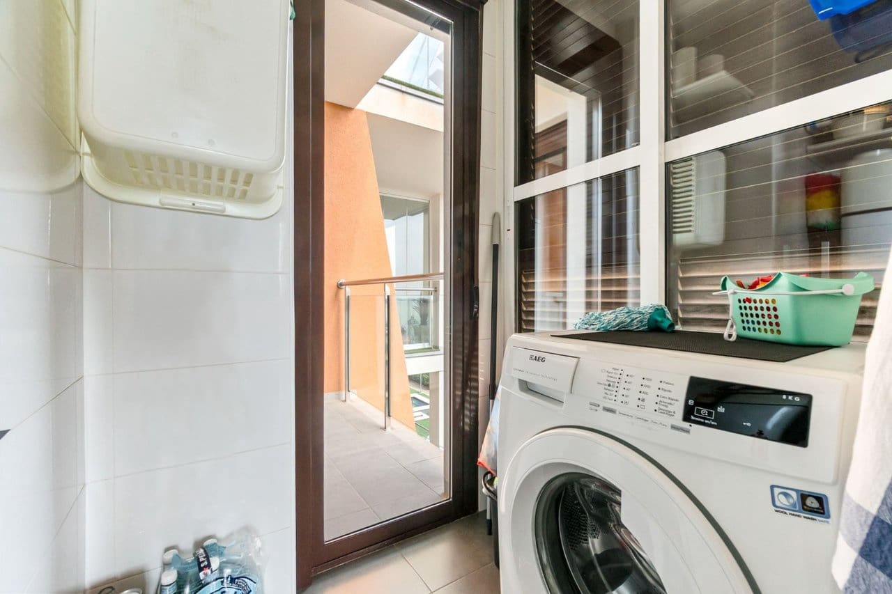 3 makuuhuone Huoneisto myytävänä paikassa Cabo Roig mukana uima-altaan 
autotalli - 287 000 € (Ref: 9356657)