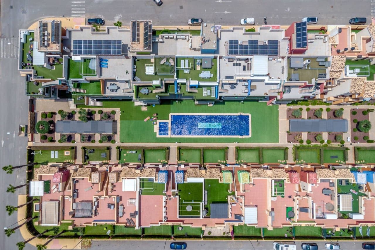 3 makuuhuone Huoneisto myytävänä paikassa Cabo Roig mukana uima-altaan 
autotalli - 287 000 € (Ref: 9356657)