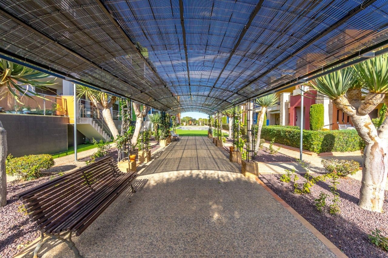 3 makuuhuone Huoneisto myytävänä paikassa Cabo Roig mukana uima-altaan 
autotalli - 287 000 € (Ref: 9356657)