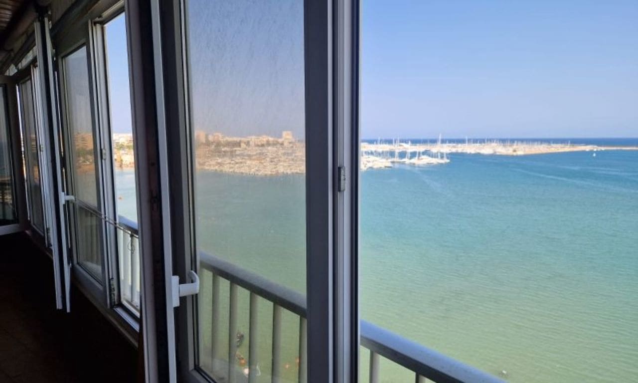 Apartamento de 3 habitaciones en Torrevieja en venta - 298.995 € (Ref: 9356664)