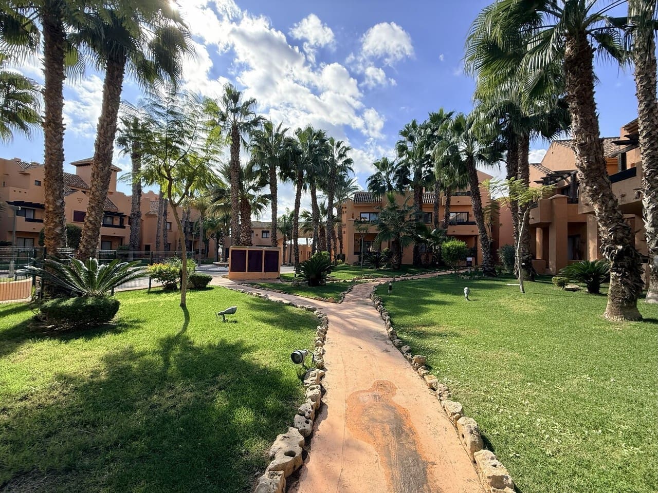 2 sypialnia Apartament na sprzedaż w Los Alcazares z basenem - 259 000 € (Ref: 9356667)