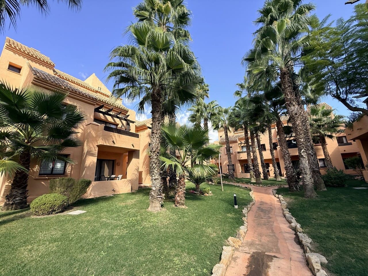 2 sypialnia Apartament na sprzedaż w Los Alcazares z basenem - 259 000 € (Ref: 9356667)