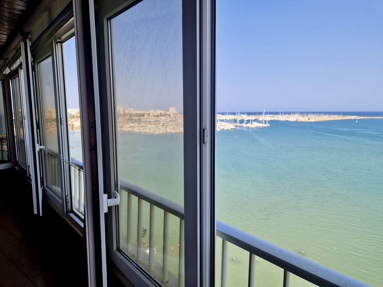 3 makuuhuone Huoneisto myytävänä paikassa Torrevieja - 297 000 € (Ref: 9356671)