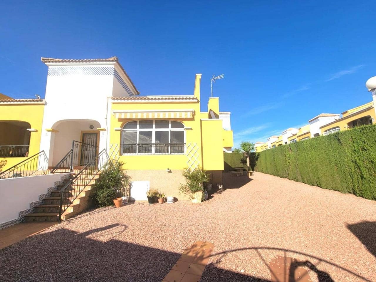 3 bedroom Townhouse for sale in Los Montesinos with pool - € 205,000 (Ref: 9357067)