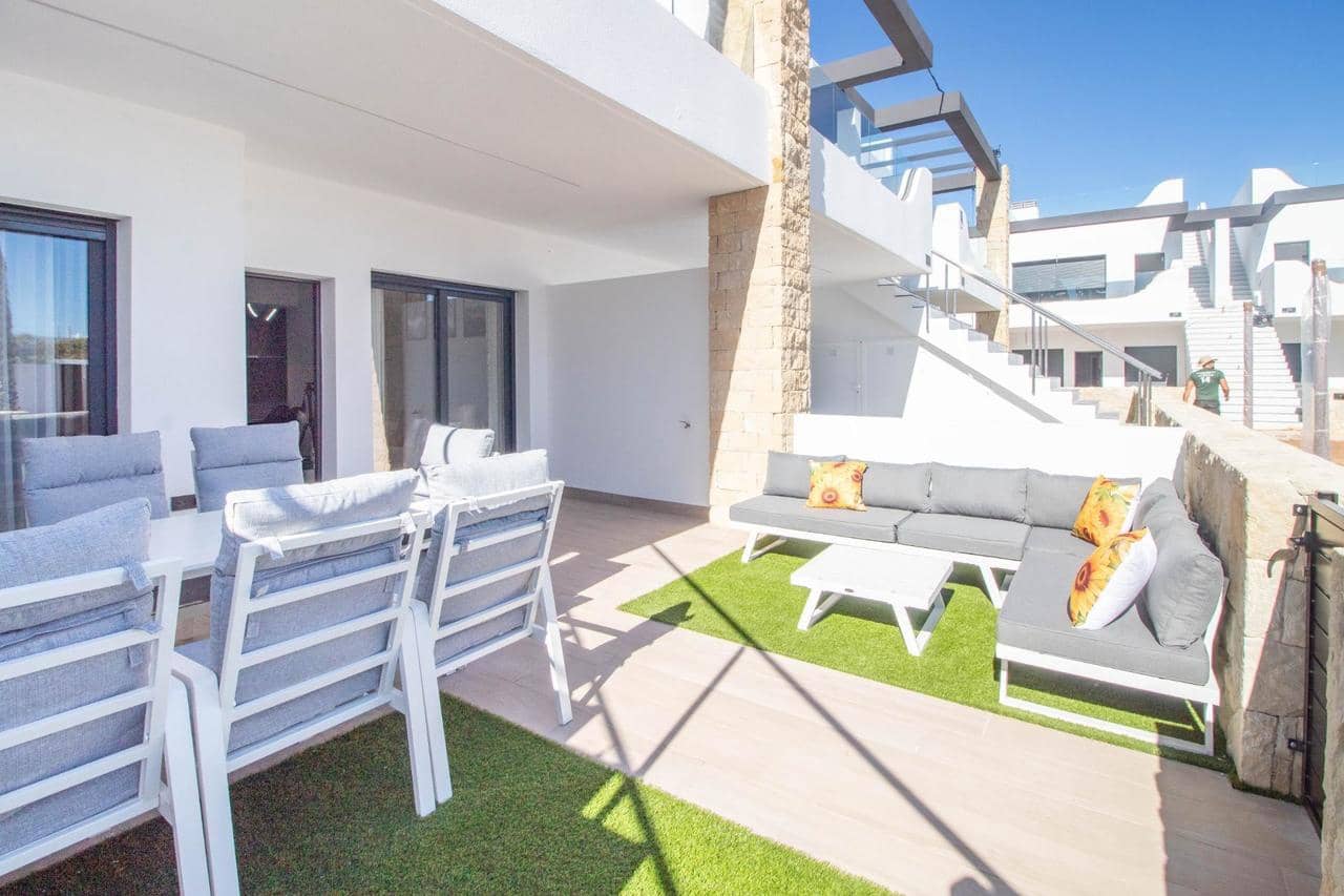 3 makuuhuone Huoneisto myytävänä paikassa Orihuela Costa mukana uima-altaan - 395 000 € (Ref: 9357070)