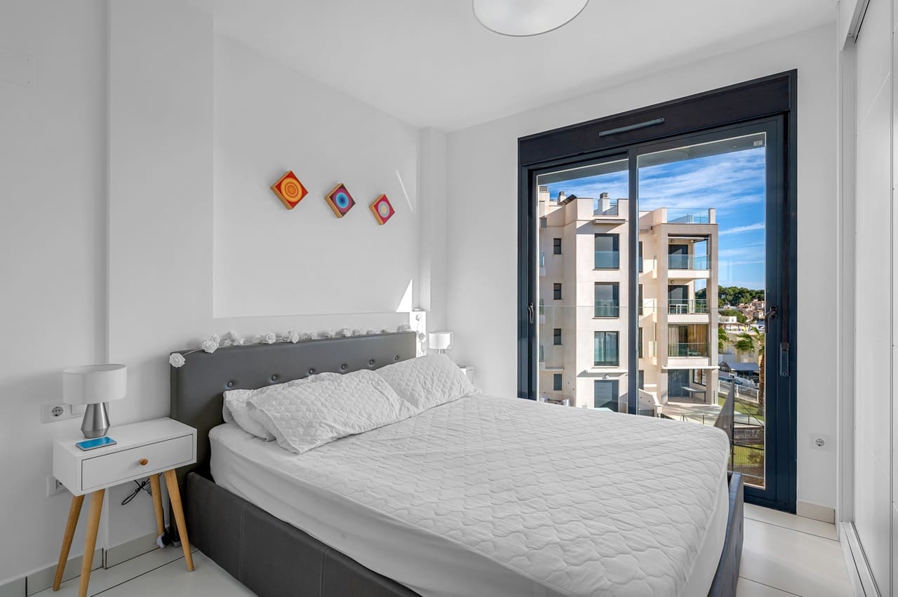 2 quarto Apartamento para venda em Villamartin com piscina garagem - 239 000 € (Ref: 9385102)