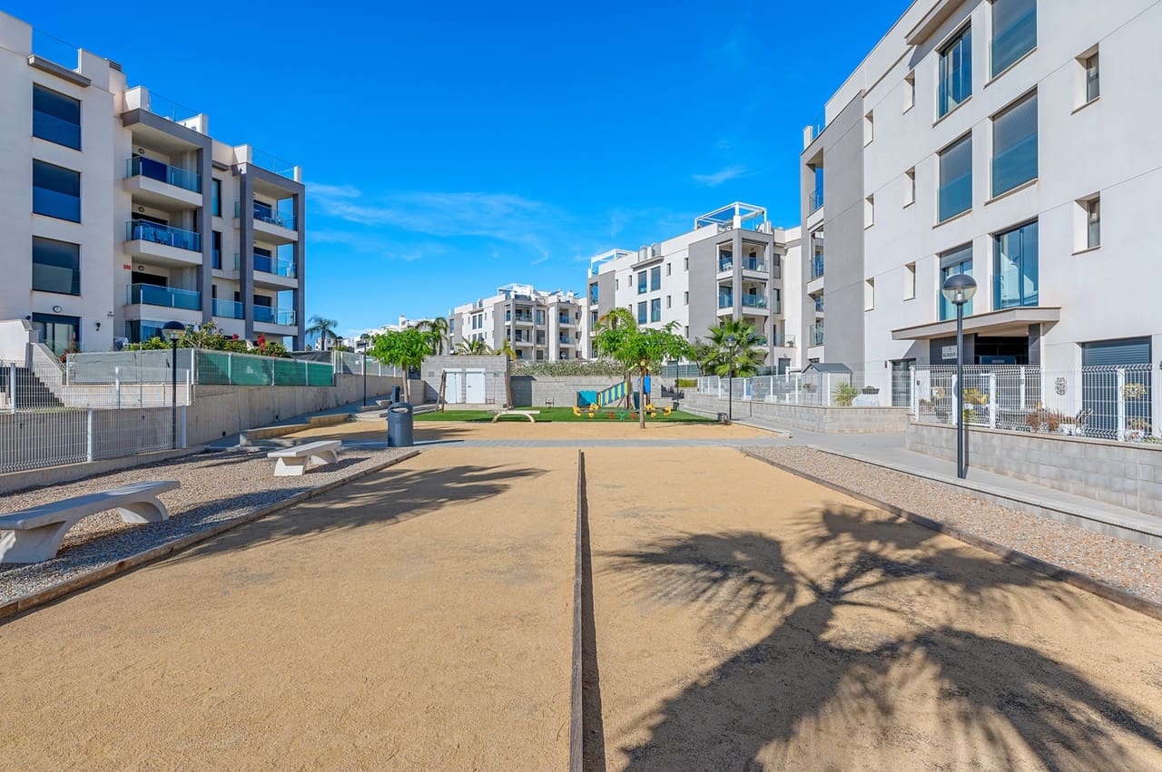 2 quarto Apartamento para venda em Villamartin com piscina garagem - 239 000 € (Ref: 9385102)