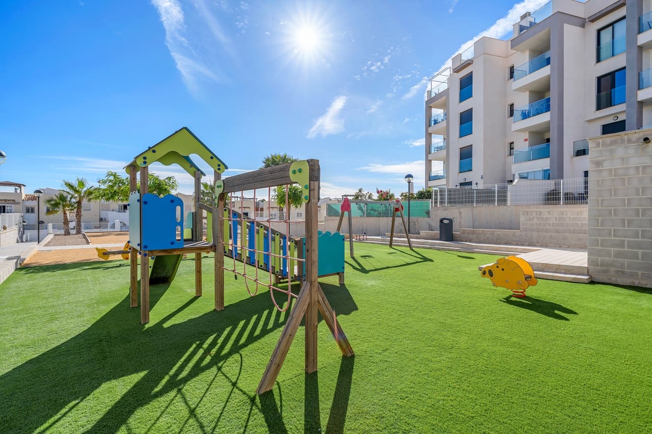 2 quarto Apartamento para venda em Villamartin com piscina garagem - 239 000 € (Ref: 9385102)