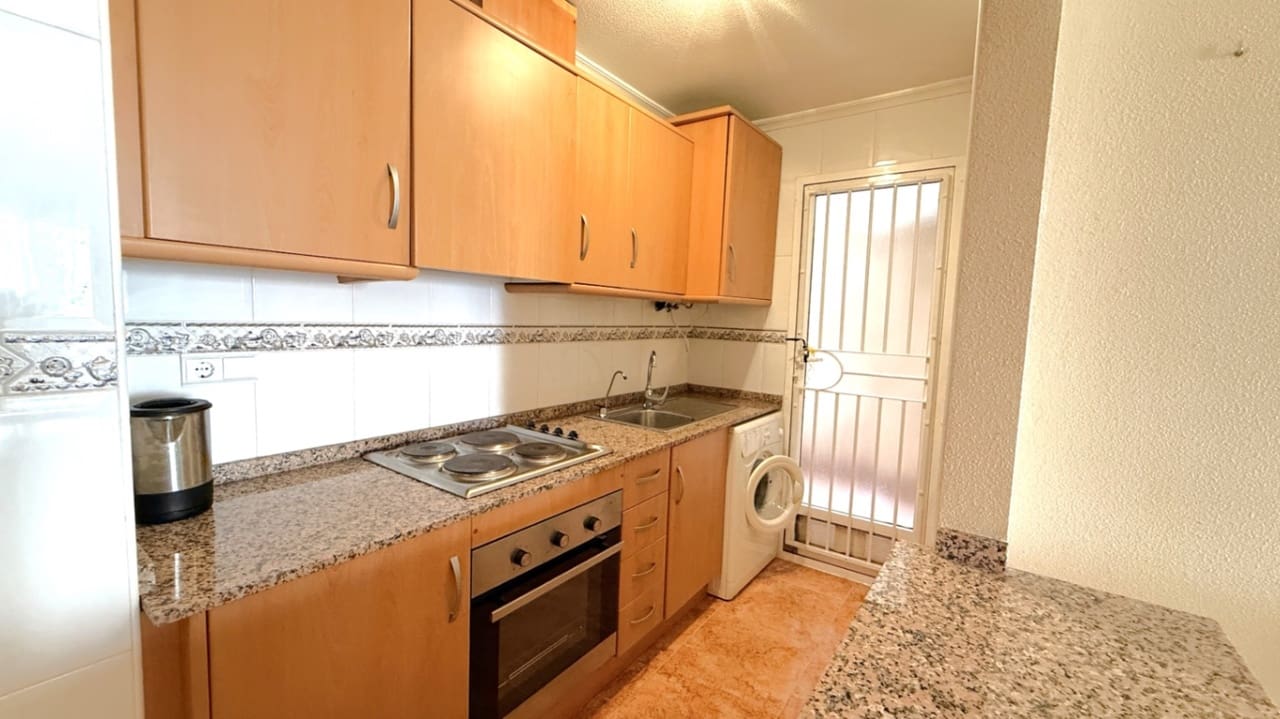 2 Zimmer Apartment zu verkaufen in Torrevieja - 132.000 € (Ref: 9387152)