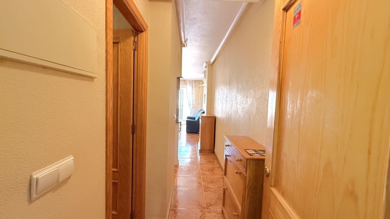 2 Zimmer Apartment zu verkaufen in Torrevieja - 132.000 € (Ref: 9387152)