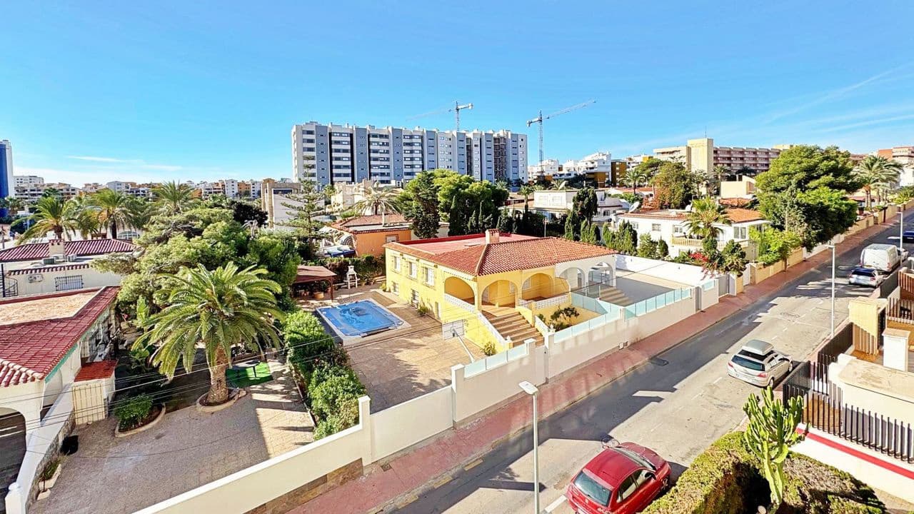 1 quarto Apartamento para venda em Torrevieja - 135 900 € (Ref: 9387172)