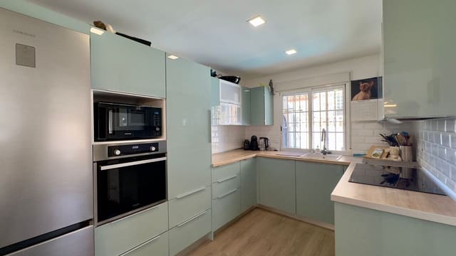 2 soveværelse Villa til salg i Dehesa de Campoamor, Orihuela - € 329.000 (Ref: 9387173)