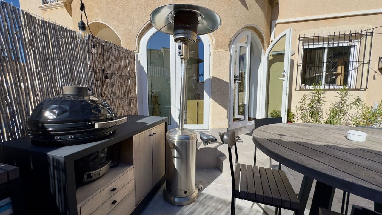 2 soveværelse Villa til salg i Orihuela Costa - € 329.000 (Ref: 9387173)