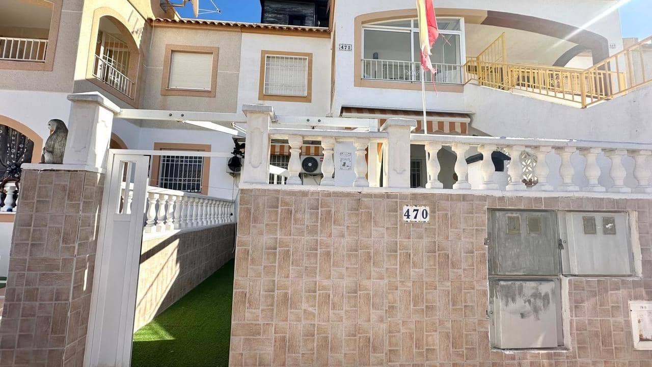 2 bedroom Bungalow for sale in Torrevieja with pool - € 154,900 (Ref: 9387176)