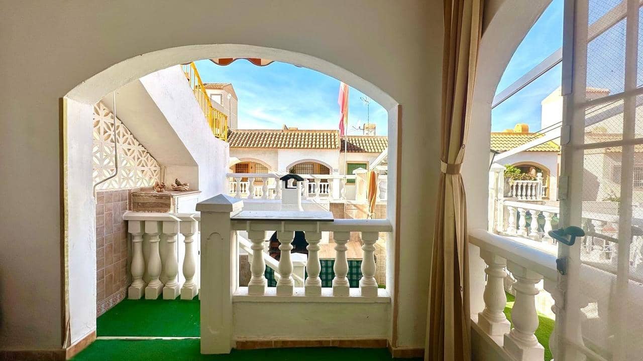 2 bedroom Bungalow for sale in Torrevieja with pool - € 154,900 (Ref: 9387176)