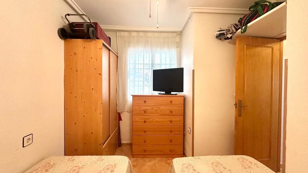 2 bedroom Bungalow for sale in Torrevieja with pool - € 154,900 (Ref: 9387176)
