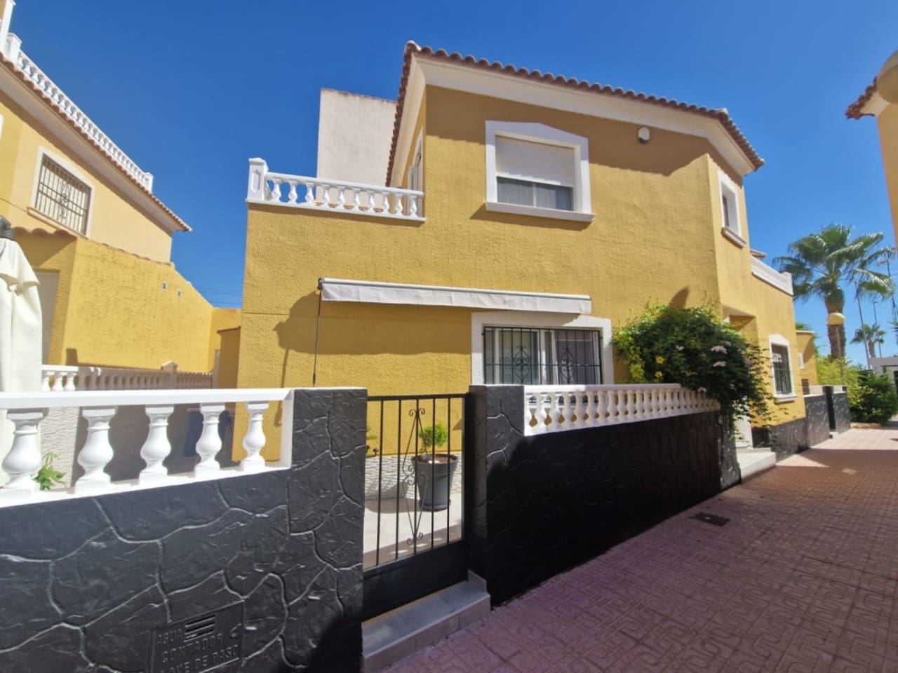 Apartamento de 3 habitaciones en Playa Flamenca en venta - 297.000 € (Ref: 9387181)
