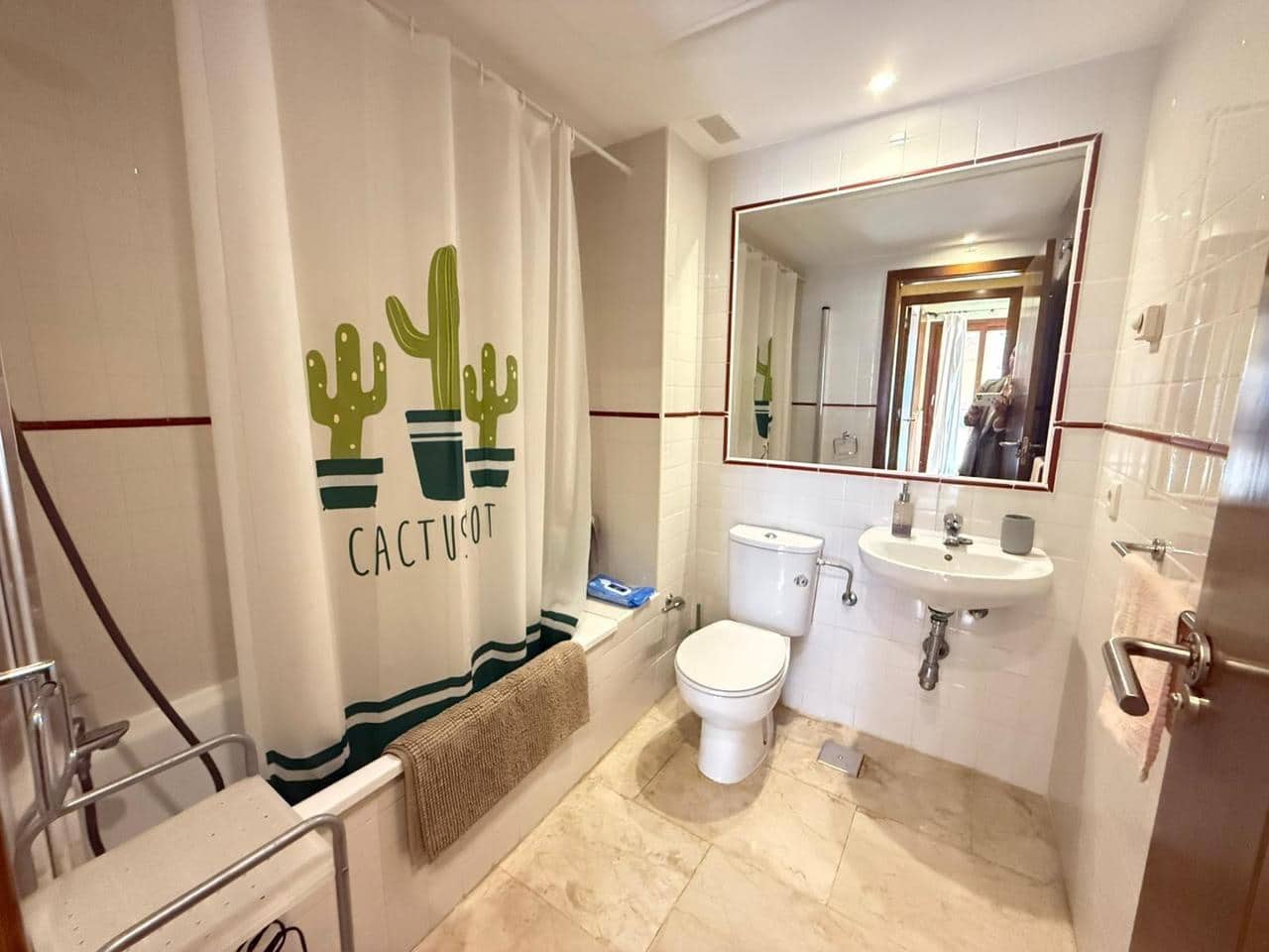 2 makuuhuone Huoneisto myytävänä paikassa Torrevieja mukana uima-altaan - 239 900 € (Ref: 9387182)