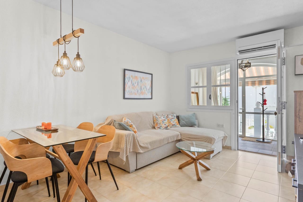 2 soveværelse Bungalow til salg i Torrevieja - € 149.000 (Ref: 9387184)