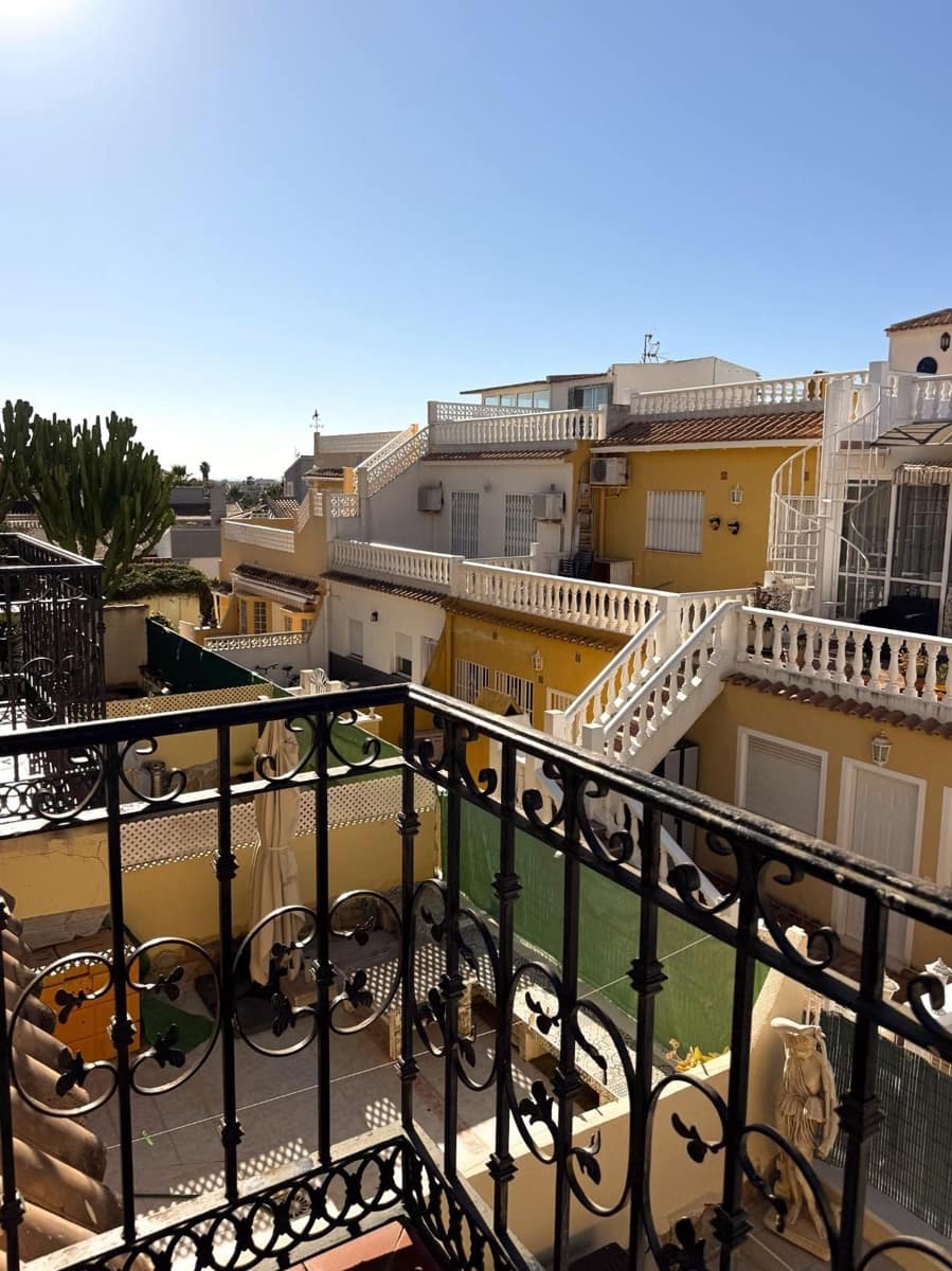 Apartamento de 2 habitaciones en Orihuela Costa en venta con piscina - 179.000 € (Ref: 9387188)