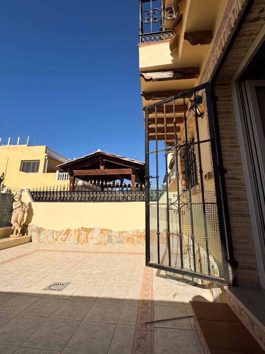 Apartamento de 2 habitaciones en Orihuela Costa en venta con piscina - 179.000 € (Ref: 9387188)