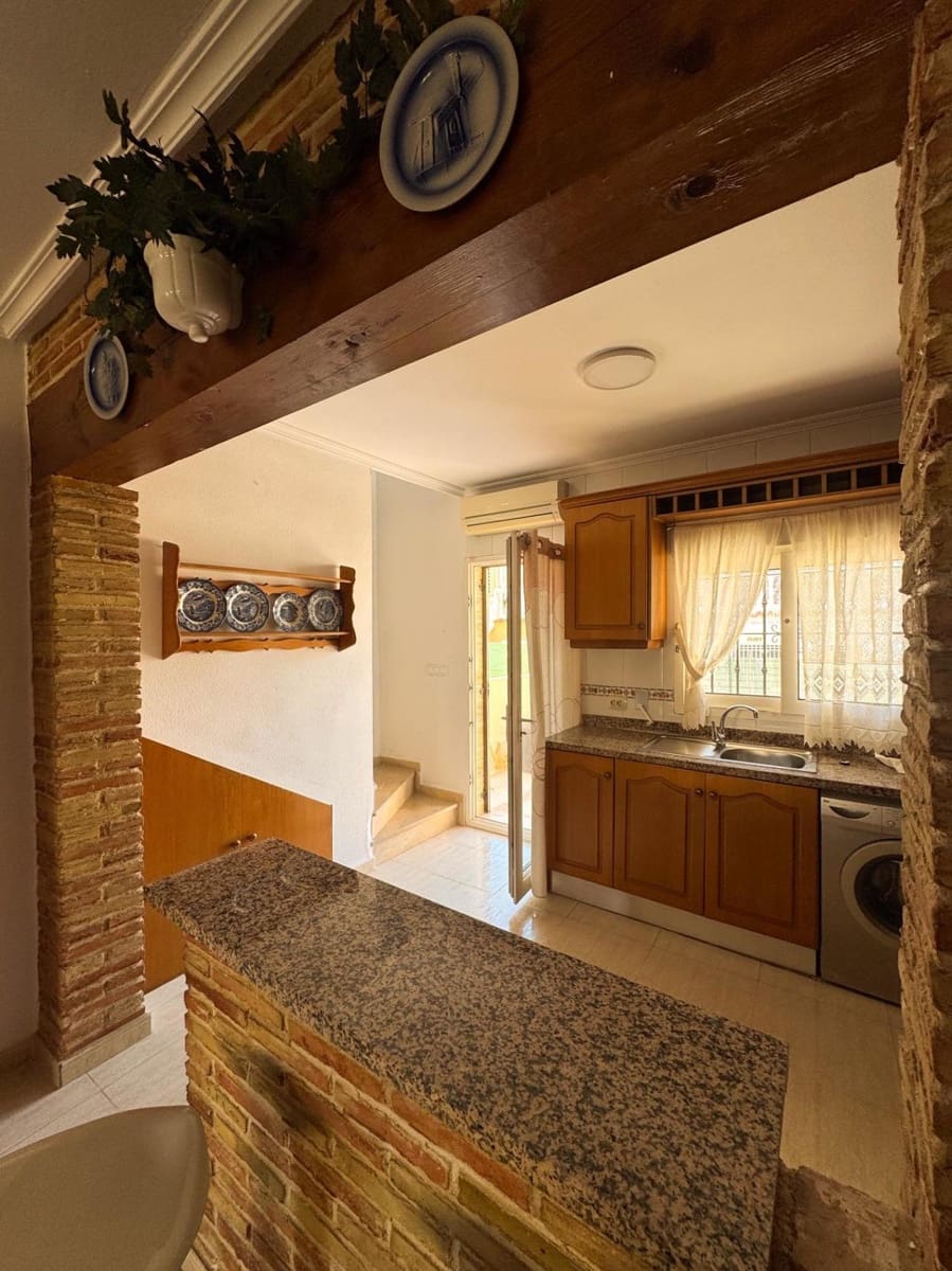 Apartamento de 2 habitaciones en Orihuela Costa en venta con piscina - 179.000 € (Ref: 9387188)