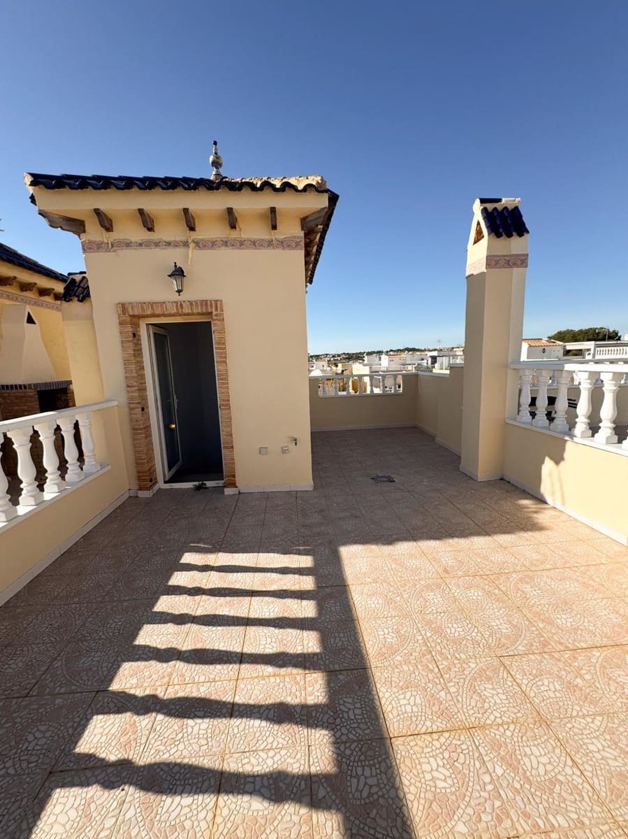 Apartamento de 2 habitaciones en Orihuela Costa en venta con piscina - 179.000 € (Ref: 9387188)