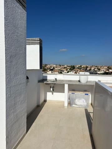 2 makuuhuone Kattohuoneisto myytävänä paikassa Dehesa de Campoamor, Orihuela - 499 000 € (Ref: 9387190)
