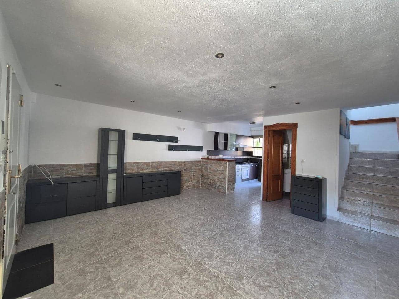 3 bedroom Townhouse for sale in Torrevieja - € 169,000 (Ref: 9387193)