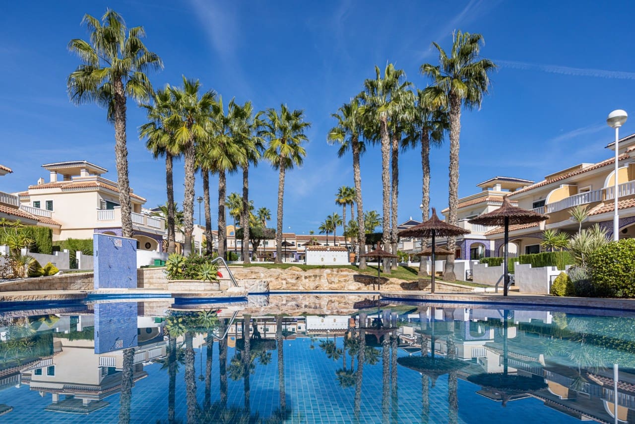 Apartamento de 2 habitaciones en Ciudad Quesada en venta - 195.000 € (Ref: 9387200)