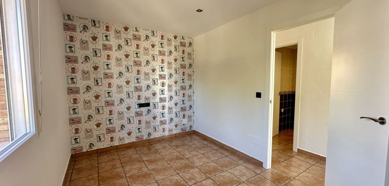 4 bedroom Villa for sale in Orihuela Costa - € 285,000 (Ref: 9387202)