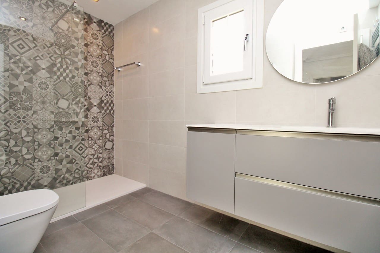 3 bedroom Villa for sale in Villamartin with pool - € 375,000 (Ref: 9387204)