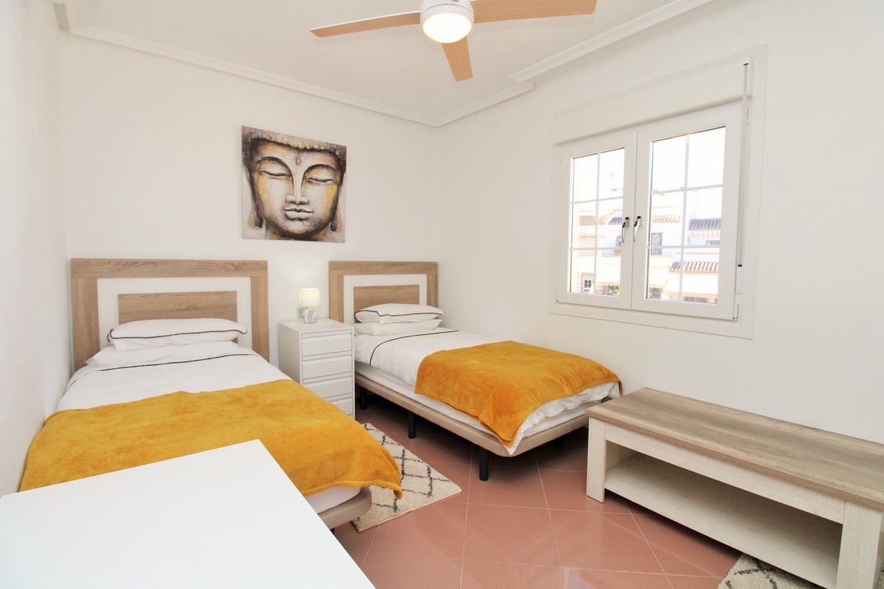 3 bedroom Villa for sale in Villamartin with pool - € 375,000 (Ref: 9387204)