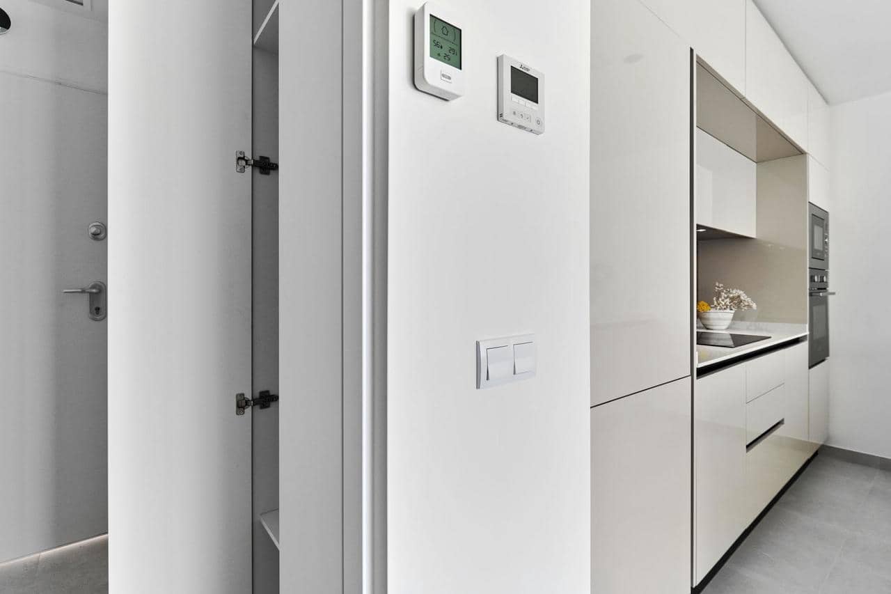 2 slaapkamer Bungalow te koop in Torrevieja met zwembad - € 380.000 (Ref: 9392140)