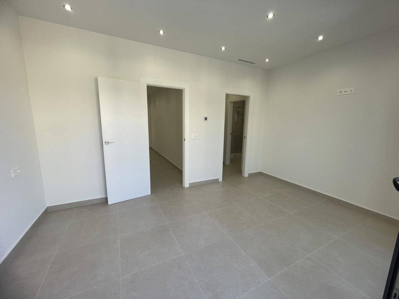 3 sovrum Villa till salu i Almoradi med pool - 359 900 € (Ref: 9392364)