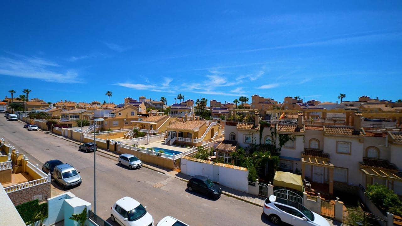 3 bedroom Villa for sale in Orihuela Costa with pool - € 509,000 (Ref: 9392466)