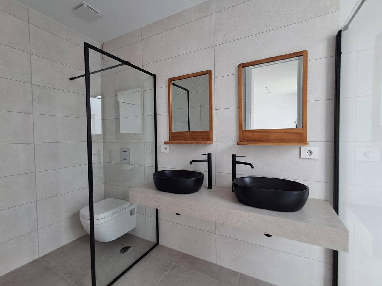 4 bedroom Villa for sale in Alfaz del Pi / L'Alfas del Pi with pool - € 875,000 (Ref: 9392483)