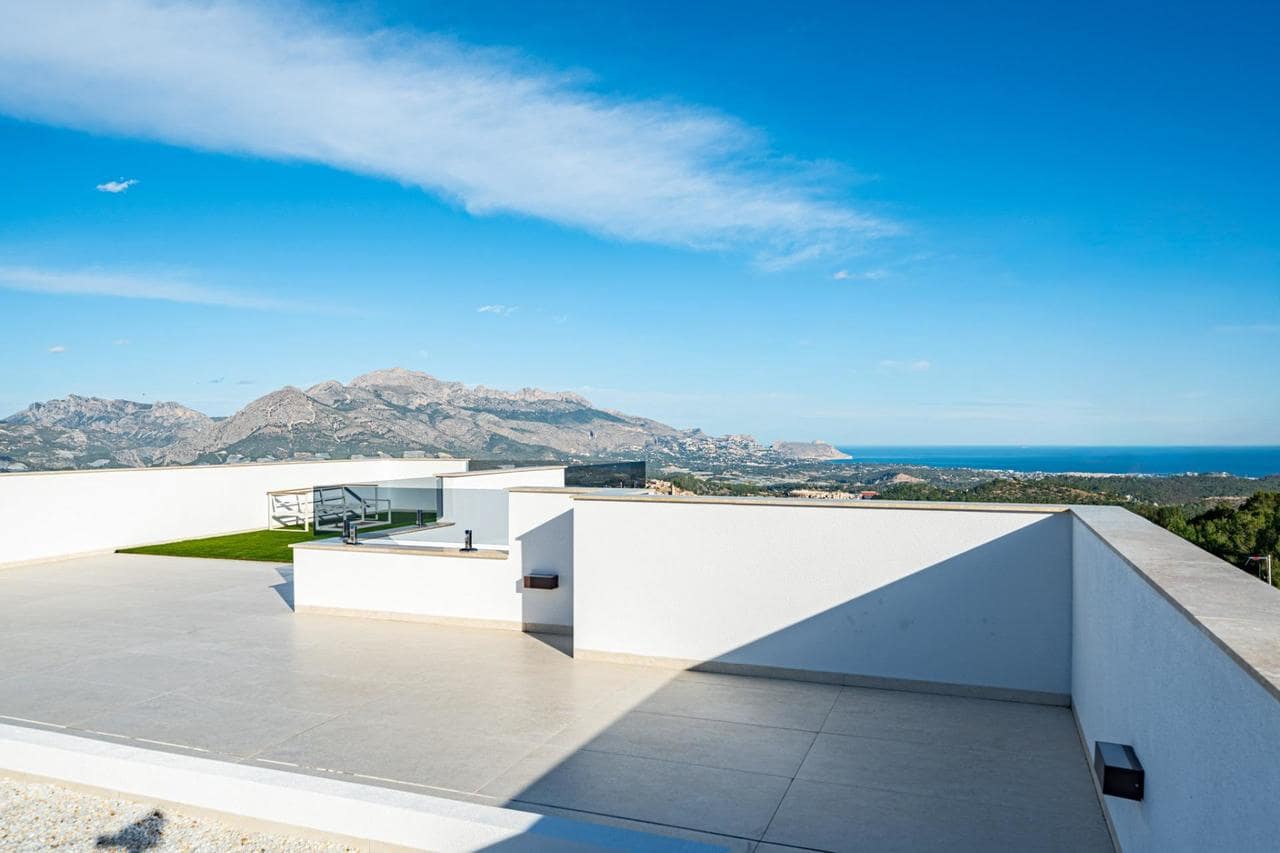 3 bedroom Villa for sale in Polop with pool - € 649,000 (Ref: 9392688)