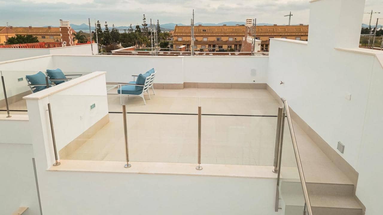 3 bedroom Villa for sale in Los Alcazares with pool - € 467,000 (Ref: 9392836)