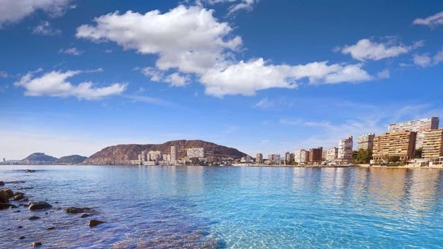 3 sovrum Villa till salu i Els Poblets - 475 000 € (Ref: 9392840)