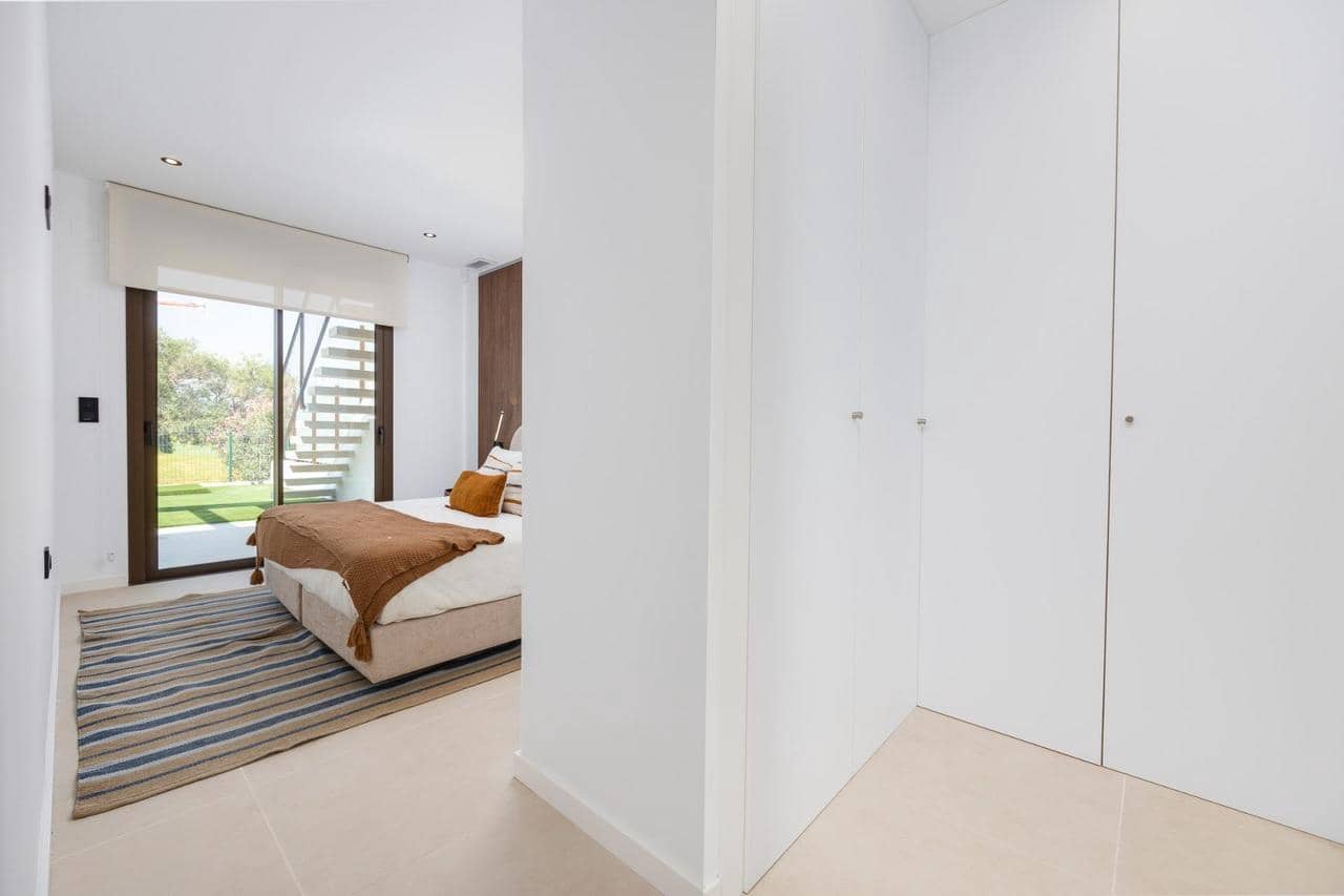 3 soveværelse Villa til salg i Los Alcazares med swimmingpool - € 695.000 (Ref: 9392865)