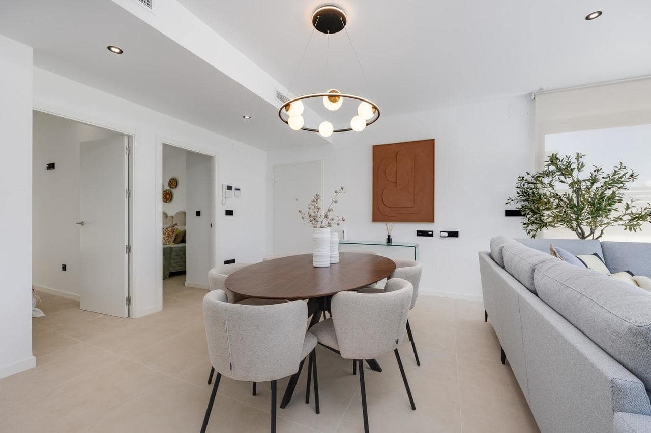 3 soveværelse Villa til salg i Los Alcazares med swimmingpool - € 695.000 (Ref: 9392865)