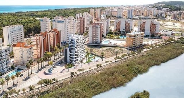 2 soverom Penthouse til salgs i Zona Pueblo, Guardamar del Segura med svømmebasseng - € 449 000 (Ref: 9392954)
