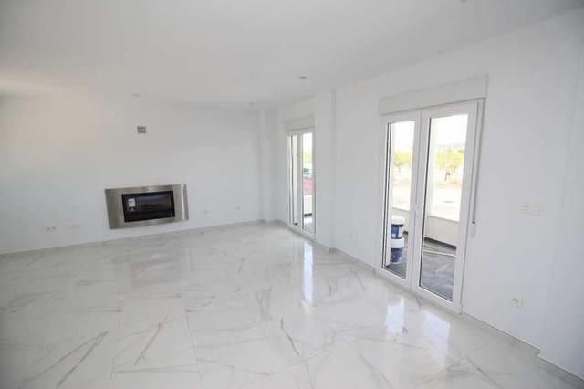 4 Zimmer Villa zu verkaufen in Pinoso mit Pool - 547.000 € (Ref: 9392983)