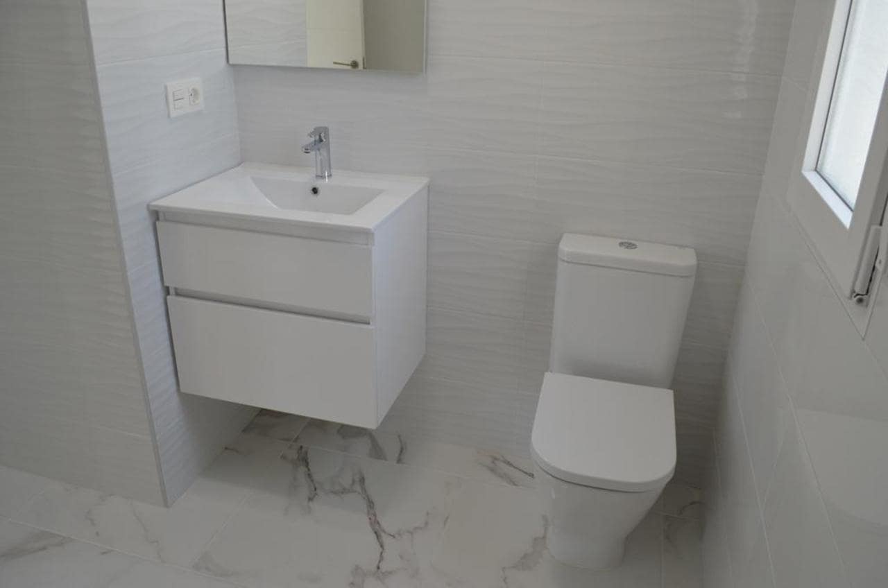 4 bedroom Villa for sale in Pinoso with pool - € 505,000 (Ref: 9392984)